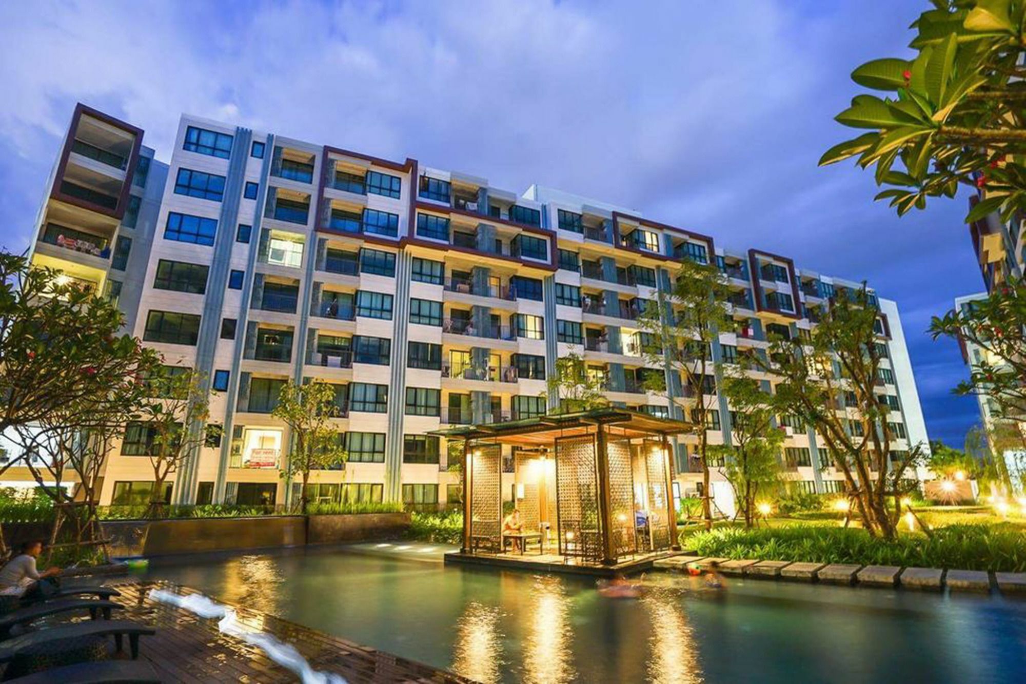 Centrio Nearby Central Phuket Bagian luar foto